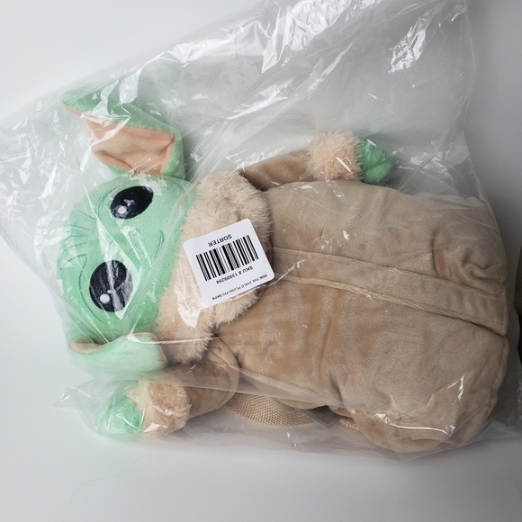 Mandalorian grogu backpack star wars main image 4